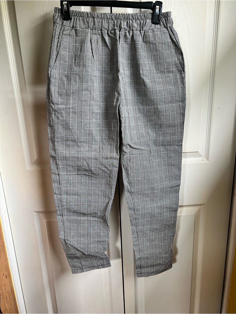 SHEIN Gray Plaid Elastic-Waist Chinos